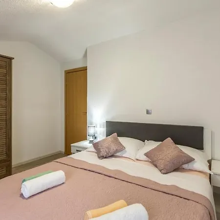 Villa Lavandis With Jacuzzi And 50m2 Pool *
