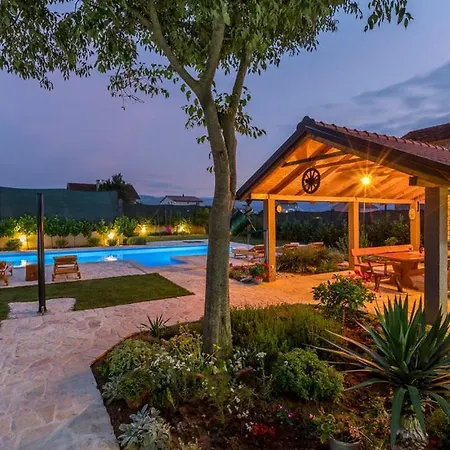 Lavandis With Jacuzzi And 50m2 Pool Villa Donji Vinjani