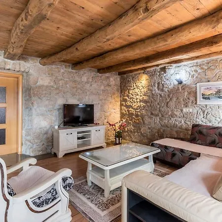 Lavandis With Jacuzzi And 50m2 Pool