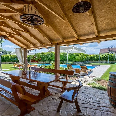 Lavandis With Jacuzzi And 50m2 Pool *
