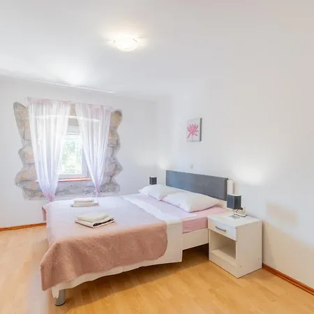 Lavandis With Jacuzzi And 50m2 Pool *