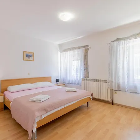 Lavandis With Jacuzzi And 50m2 Pool Villa *