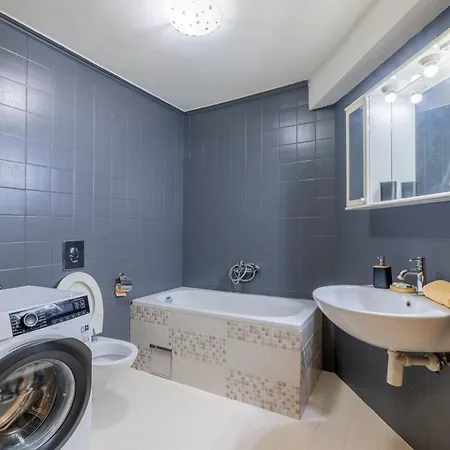 Villa Lavandis With Jacuzzi And 50m2 Pool Donji Vinjani