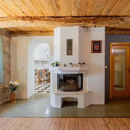 Villa Lavandis With Jacuzzi And 50m2 Pool Donji Vinjani