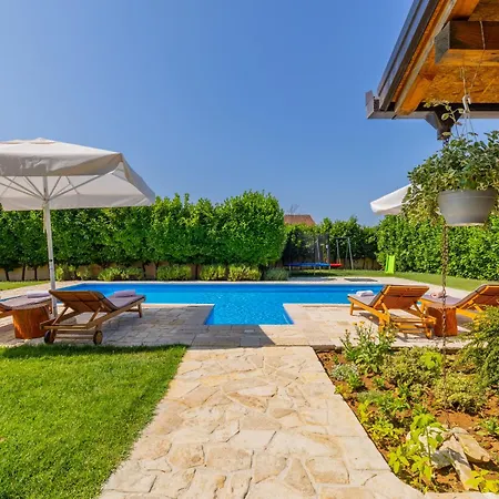 Villa Lavandis With Jacuzzi And 50m2 Pool *