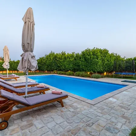 Lavandis With Jacuzzi And 50m2 Pool Villa *