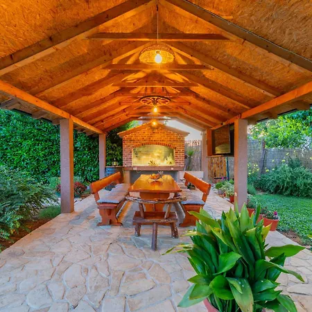 Lavandis With Jacuzzi And 50m2 Pool * Donji Vinjani